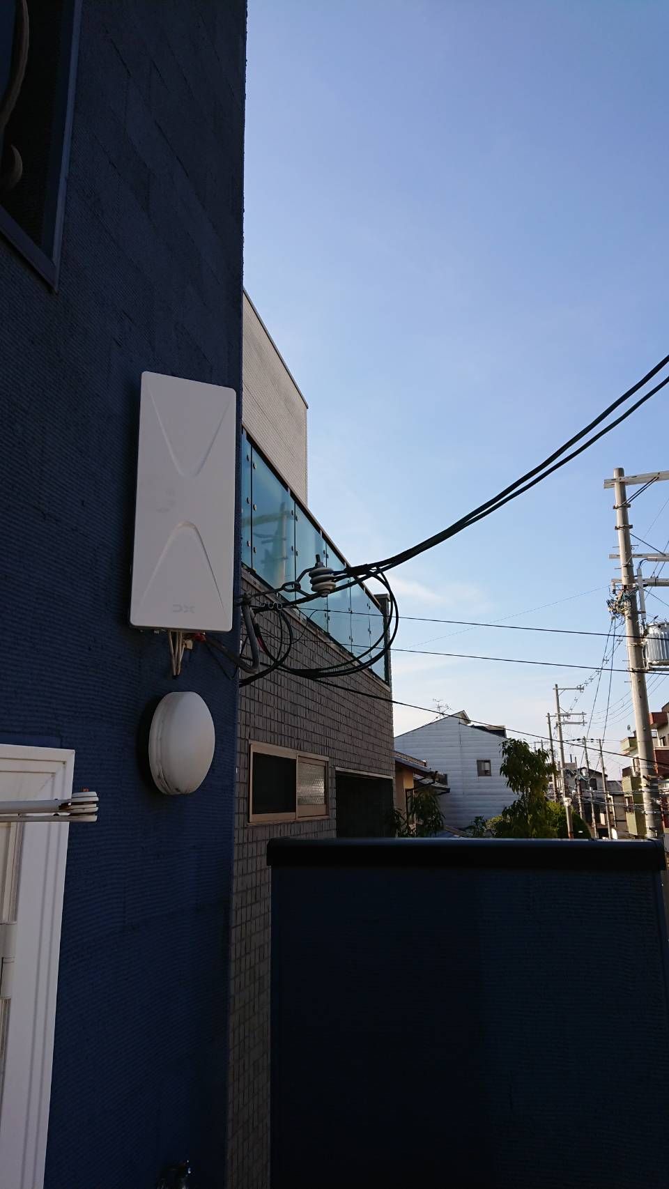 デザインアンテナ(白)壁面設置（大阪市東住吉区）